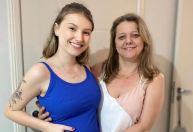 No hospital, Isabel Veloso posa ao lado de sua mãe: "Hoje entendo seu amor"