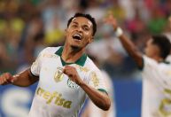 Lázaro deixa o Palmeiras e se apresenta em clube espanhol