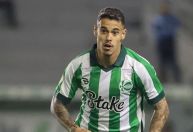 Vasco acerta contratação de zagueiro que estava no Juventude