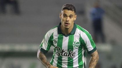 Lucas Freitas em partida do Juventude