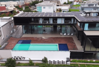 Maíra Cardi mostra mansão que comprou de Neymar; veja detalhes do imóvel