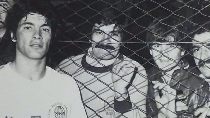 De Felippe (esq.) na época em que atuou pelo Huracán • Arquivo pessoal/Omar De Felippe