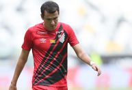 Athletico-PR perde para o Atlético-MG e está rebaixado para Série B