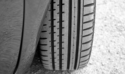 É seguro usar pneus de marcas diferentes no carro? Saiba mais