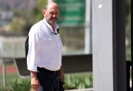 Federação Espanhola de Futebol elege novo presidente após período de turbulência