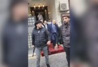 Vídeo mostra primeiro-ministro sírio escoltado por rebeldes