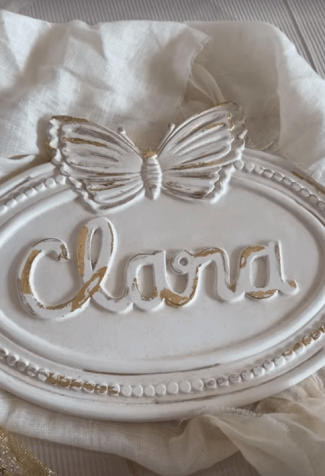 Decoração para a porta da maternidade da criança • Instagram/Graciele Lacerda