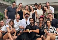 Elenco da série "Sandy & Júnior" se reúne e fãs vibram: "Que saudade"