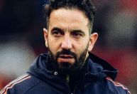 Manchester United pode brigar contra o rebaixamento, admite técnico