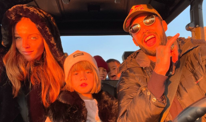 Scooby parabeniza Cíntia Dicker com fotos de filhos dele com Luana Piovani