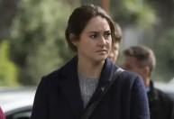 Shailene Woodley explica por que não fala do ex-namorado: "Sempre me faz chorar"