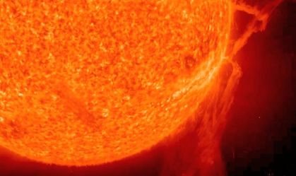 Satélites investigam coroa do Sol em busca de pistas sobre riscos para Terra