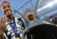 A caminho do Vasco, Tchê Tchê se despede do Botafogo