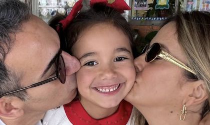 Tici Pinheiro se declara para filha após apresentação de fim de ano; confira