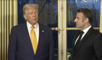 "O mundo está ficando um pouco louco agora”, diz Trump ao se reunir com Macron