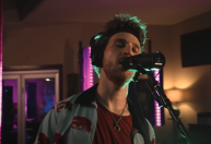 Após show no Lollapalooza 2022, Two Feet anuncia retorno ao Brasil