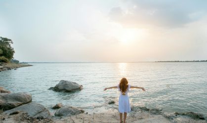 Como pular 7 ondas para atrair sorte e boas energias em 2025