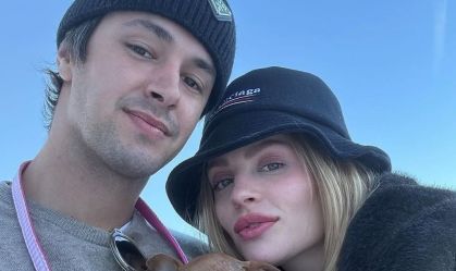 Luísa Sonza posa com namorado e cãozinho em viagem para Áustria; veja fotos