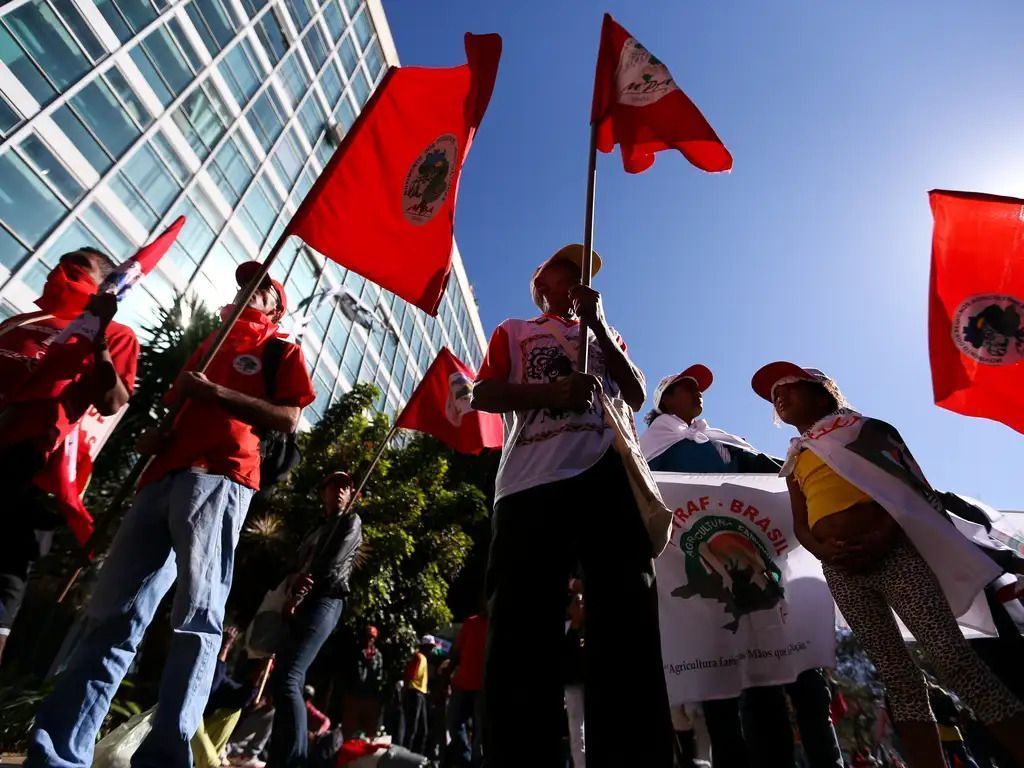 Imagem de destaque do post: Governo orientou polícias a não prender invasores durante o Abril Vermelho