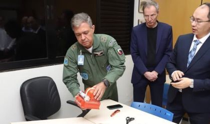 FAB envia dados de avião que caiu no Cazaquistão para investigadores do país