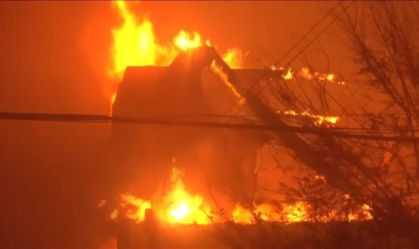 Incêndio na Califórnia destrói sinagoga em Pasadena