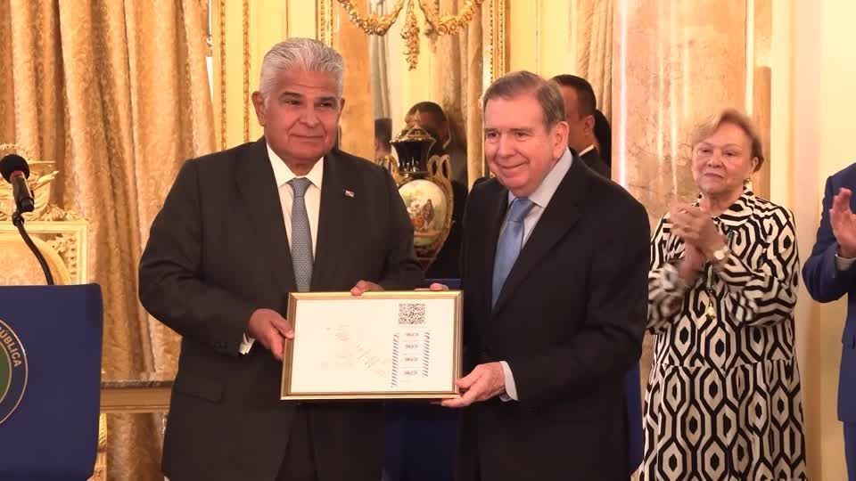 Venezuelan opposition leader Gonzalez meets with Panama's president