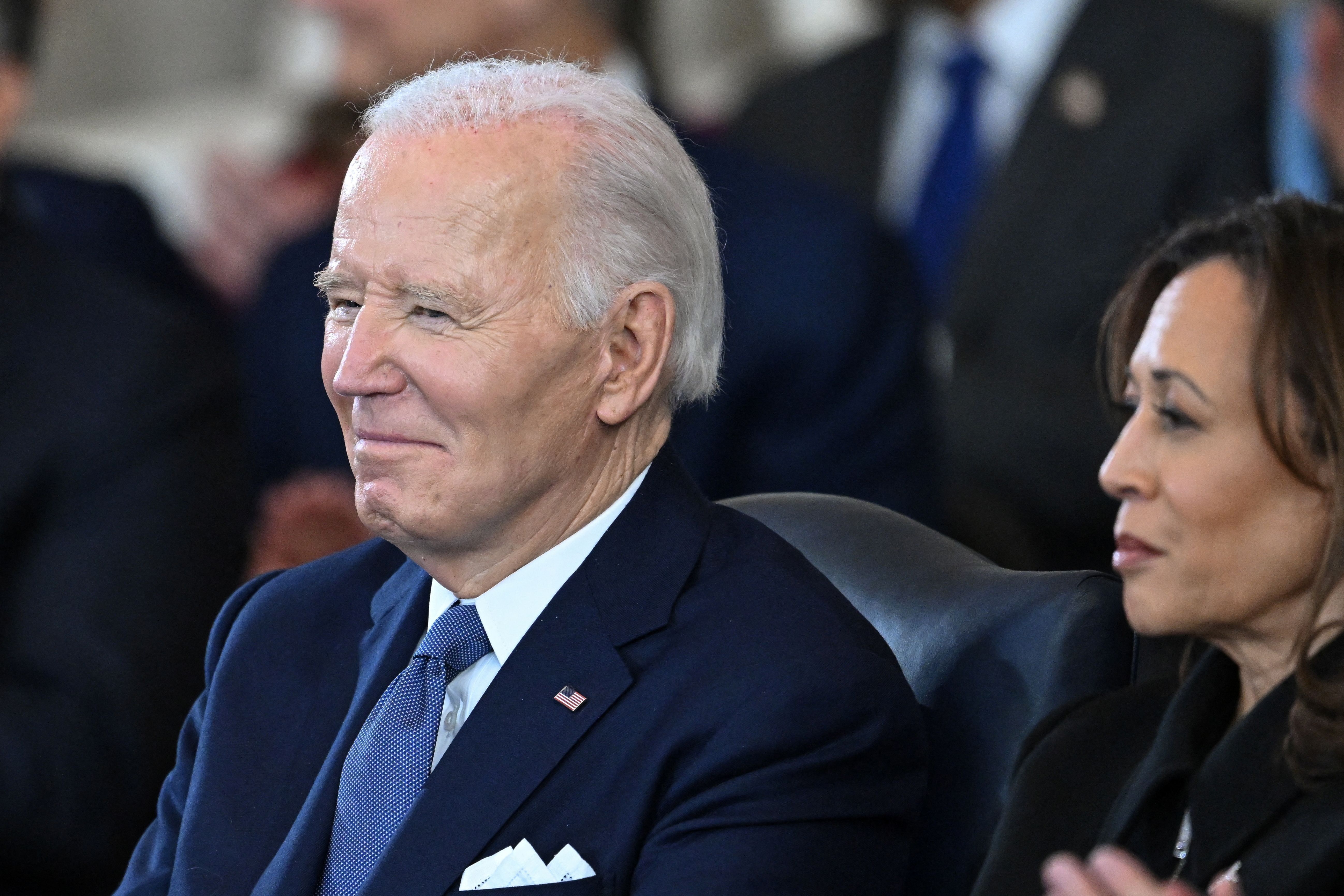 Ex-president dos EUA Joe Biden e a ex-vice-presidente Kamala Harris