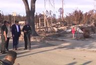 Trump visita Califórnia para ver danos causados ​​por incêndios florestais