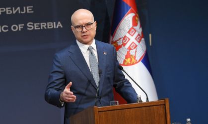 Primeiro-ministro da Sérvia renuncia em meio a protestos