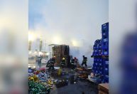 Vídeo: incêndio de grandes proporções atinge fábrica de bebidas em Manaus