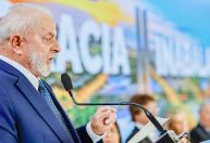 Ato de Lula sobre 8/1 terá entrega de relógio restaurado e “Abraço da Democracia”