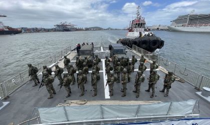 Marinha reforça ordem que proíbe militares de usarem celular em quarteis