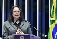Justiça encerra ação de Damares contra norma para aborto legal em menores