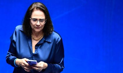 Damares pede suspensão de decisão que autorizou normas sobre aborto em crianças