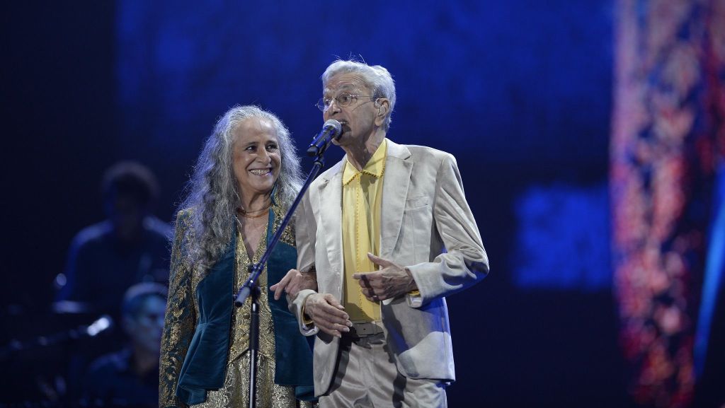 Caetano Veloso e Maria Bethânia cantaram no Palco Rio do Réveillon da praia de Copacabana, no Rio de Janeiro