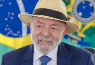 Lula afaga Forças Armadas, cita "Xandão" e minimiza ausências em discurso do 8/1