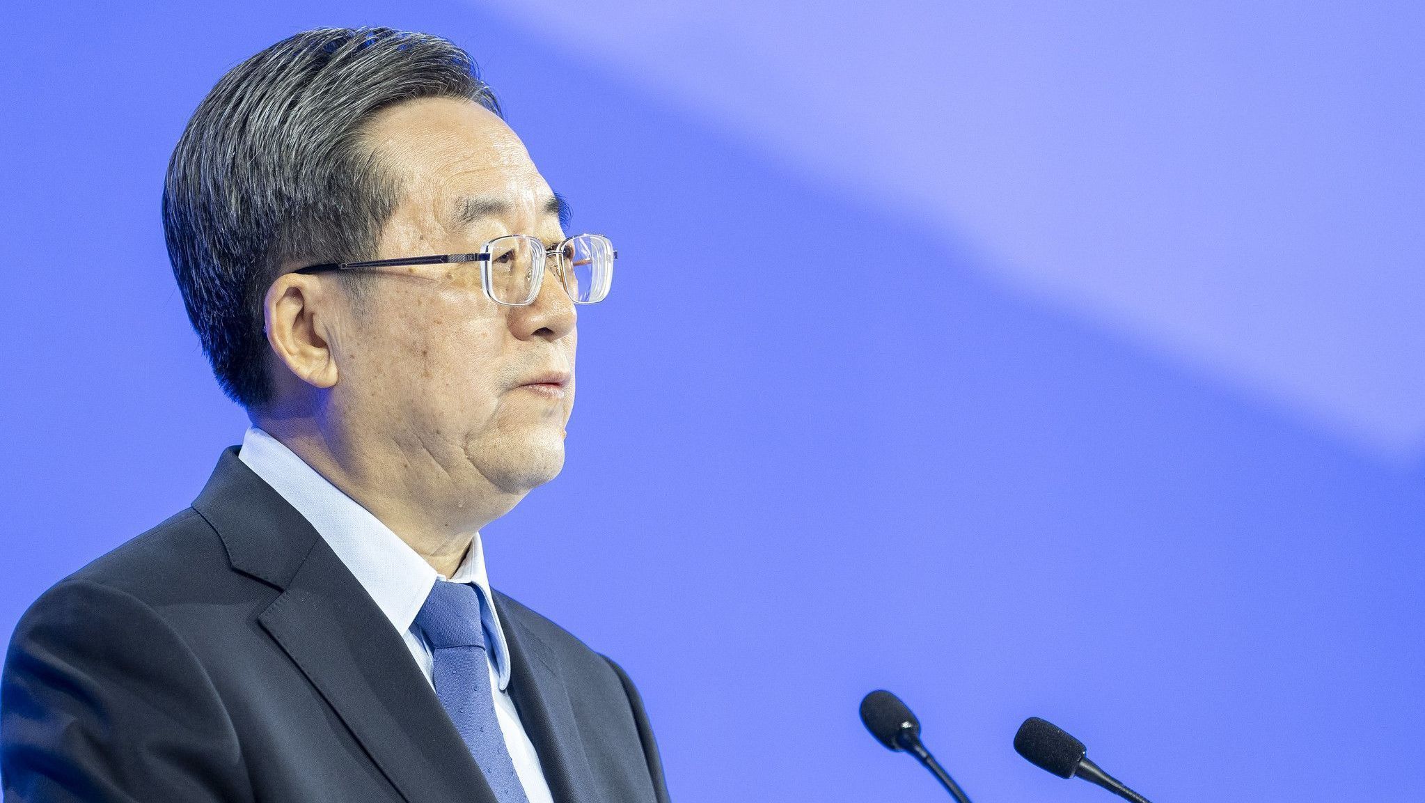 Ding Xuexiang, vice premiê da China participa do Fórum Economico Mundial em Davos, em 2025. World Economic Forum / Thibaut Bouvier