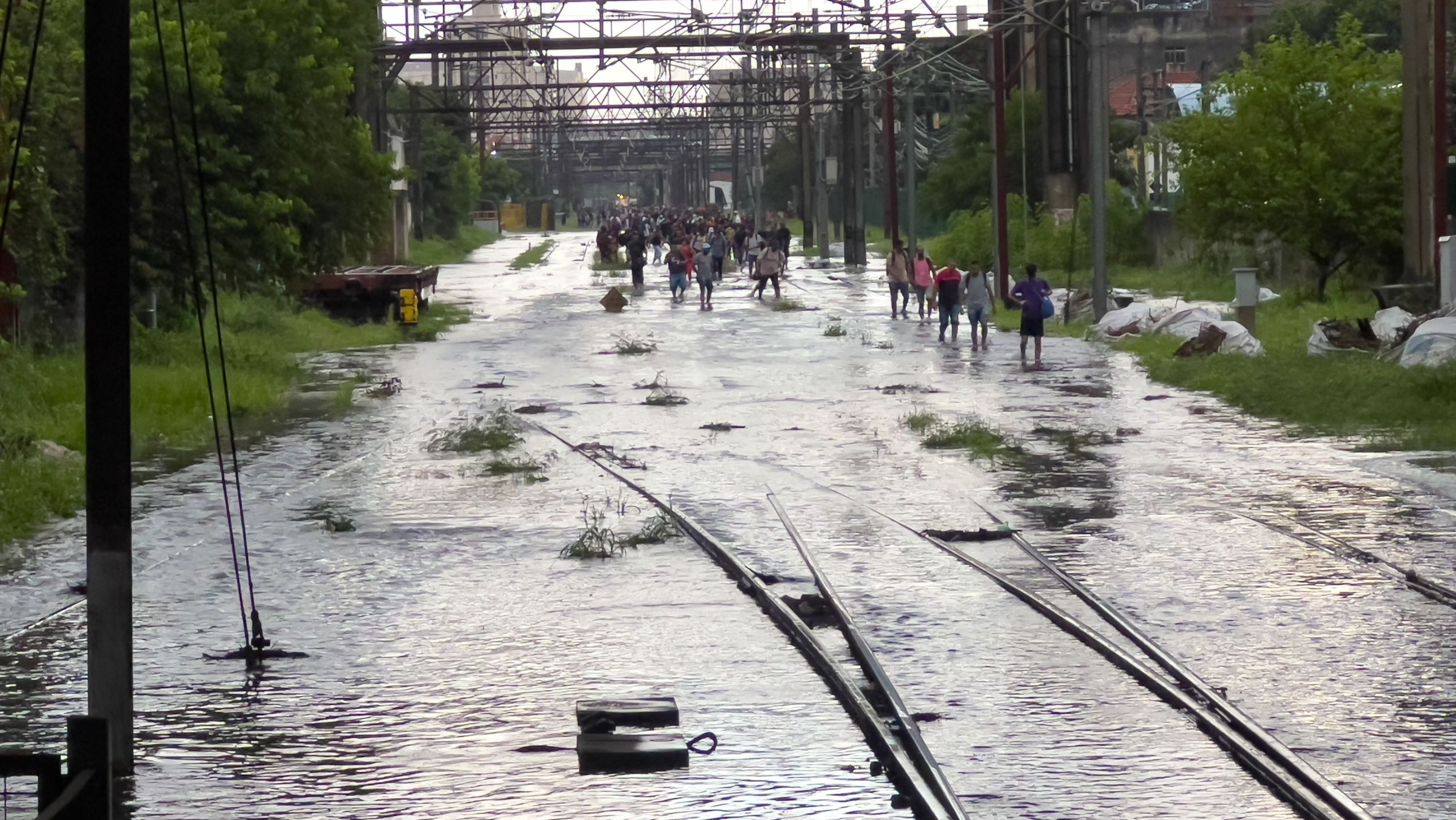 Chuva deixou cidade de SP em atenção por 2 horas; 140 mil ficaram sem ...