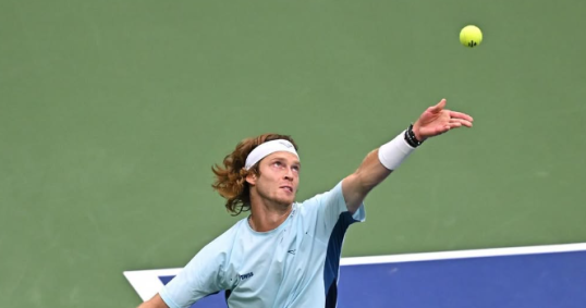 Andrey Rublev, tenista top 10 do mundo