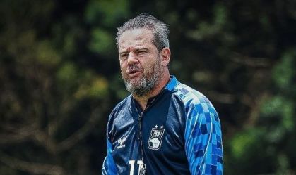 Na zona de rebaixamento, Paraná demite ex-técnico do Internacional