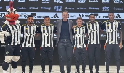 Os cinco reforços de foram apresentados na Arena MRV
