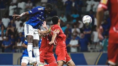 Bolasie marcou para o Cruzeiro contra o Tombense