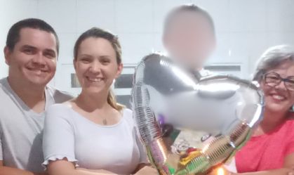 Bolo envenenado: polícia quer saber “o que tem” no sangue de marido e filho