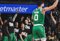 Warriors sofrem pior derrota em casa em 40 anos contra o Celtics
