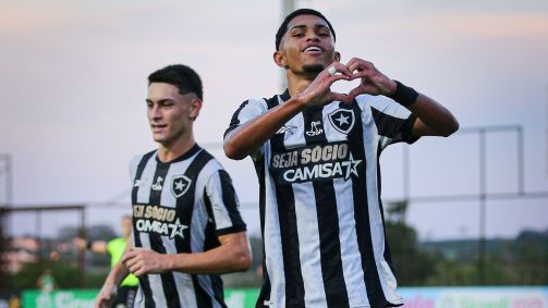 Botafogo é uma das equipes que jogam por uma vaga nas quartas de final da Copinha