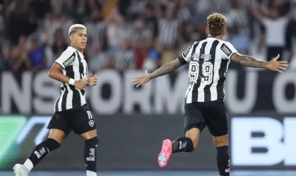 Comemoração de gol do Botafogo contra o Fluminense