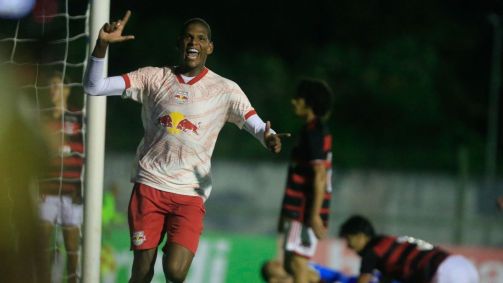 Bragantino vence Flamengo graças a começo arrasador