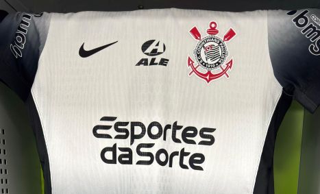 Camisa do Corinthians no vestiário