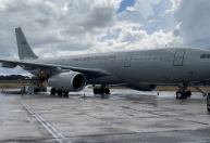 Avião com brasileiros deportados dos EUA pousa em Confins