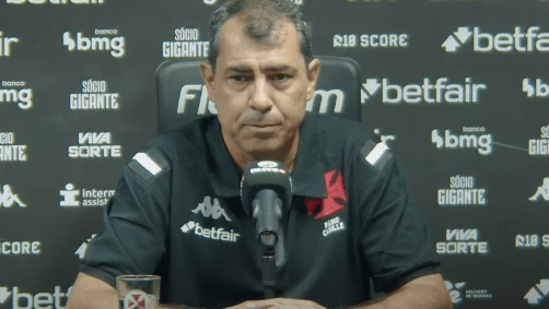 Fábio Carille, técnico do Vasco, durante coletiva nesta terça-feira (7)